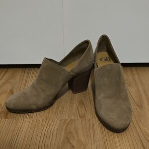 Gianni Bini Taupe Suede Block Heel Slip-On Pumps